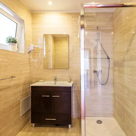 Villa Vale Da Canada Sleeps 8 With Pool And Wifi *