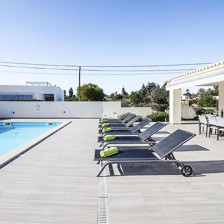 Vale Da Canada Sleeps 8 With Pool And Wifi Villa